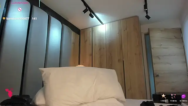 belllbonniie: онлайн-секс-чат