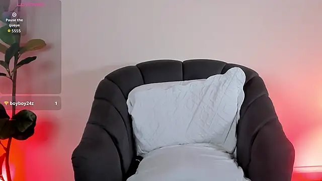 JulianaPonsのライブXXXチャット