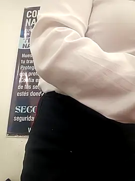 LORENA--01 Live XXX-Chat