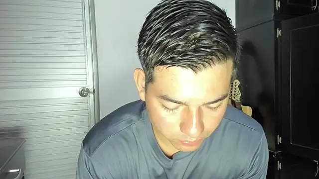 VincentSavage's Live XXX Chat