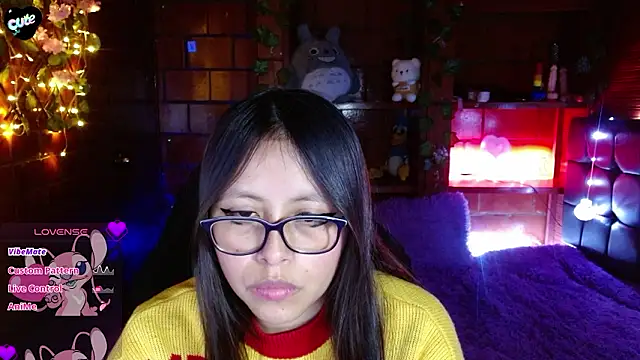 MidoriQuiinn's Live XXX Chat