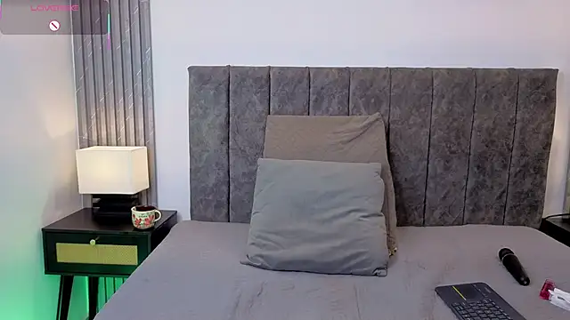 Ema_Stone65 Live XXX-chat