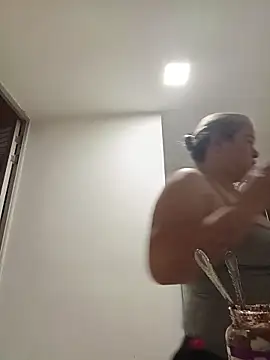 دردشة MilF-eterna_69 الجنسية المباشرة