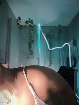 Czat XXX na żywo – Risky_Workouts