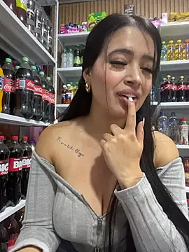 Sara_fun live XXX chat