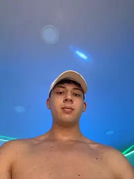 oliver_kyy – Live XXX-chat