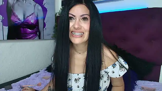 Tania_matureのライブXXXチャット