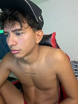 Leonarrrd_01 Pertunjukan Webcam