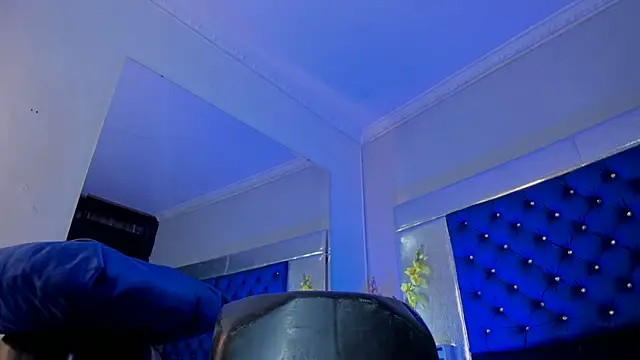 Chatroom XXX en direct de Eyleen_Santos