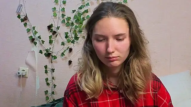 _kikiclark__'s Live XXX Chat