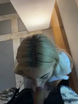 AlyssaFoxx_'s Webcam Show