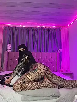 Nayla-Mouna's Webcam Show