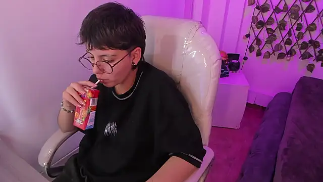 Nathaly_dsn Live XXX chat