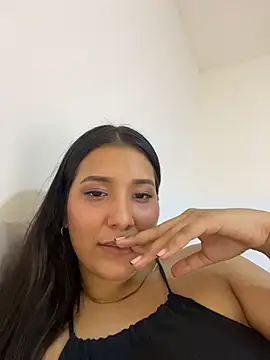 IsabellaJoness_ – Naživo XXX chat