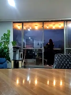 Esmeralda333 élő XXX-chatje