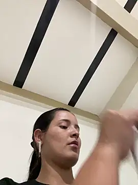 XXX chat uživo modela Mia_jhoonson