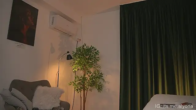 Alyonaqueen_ 라이브 XXX 채팅