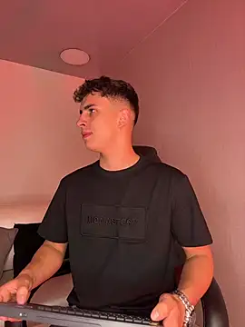 Show de webcam de AdrianRinaldi