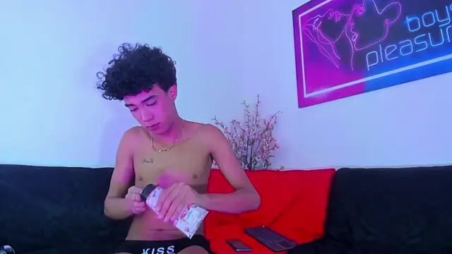 Webkamerová show Pleasure_boys_hot