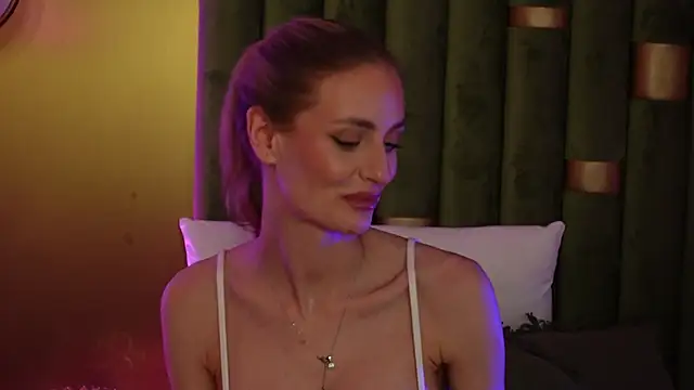 XXX chat uživo modela AmeliaAngel