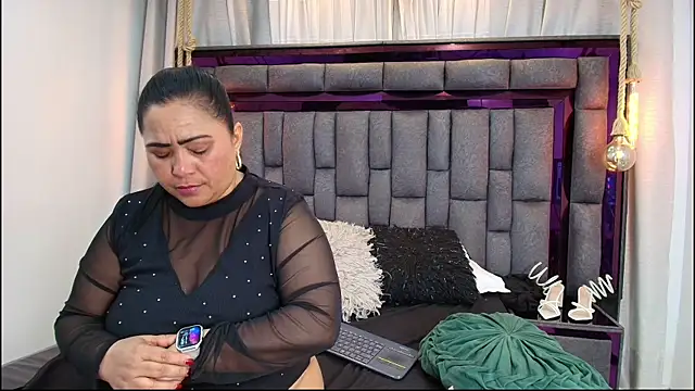 Karina_Mendoza 在線直播表演