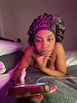 Chat XXX en directo de TheRealOshunQueen