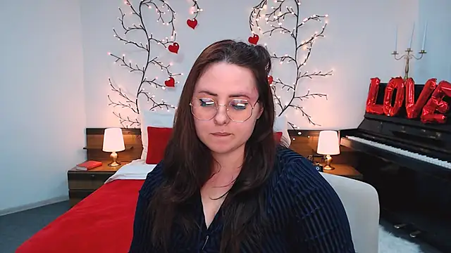 Hennessy_bunny live XXX chat