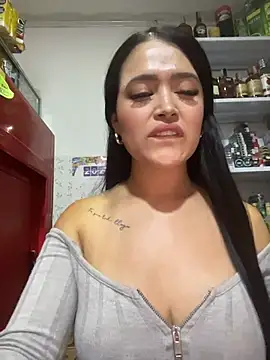 XXX chat uživo modela Sara_fun