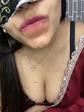 escape_with_me লাইভ XXX চ্যাট