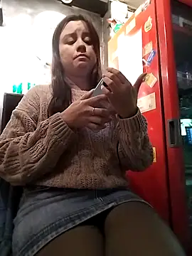 karlagiraldo198's Live XXX Chat