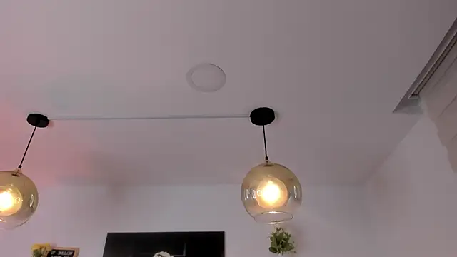 IsaConnor Chat XXX live