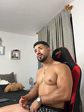 Ezzio_Scolaro Adlı Modelin Web Kamerası Şovu