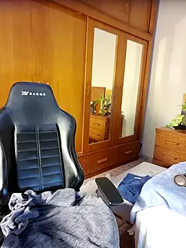 Pauletteph Adlı Modelin Canlı XXX Sohbeti