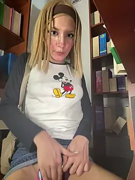 SweetBunnyGF Adlı Modelin Canlı XXX Sohbeti