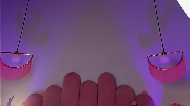 ElsaYoung: онлайн-секс-чат