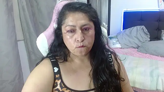 Keyla01_ élő XXX-chatje