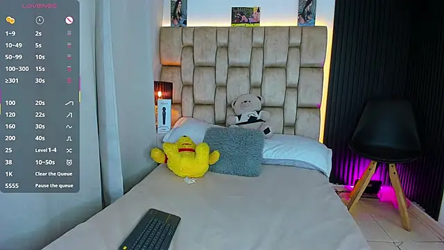 little_sophie18 live XXX chat