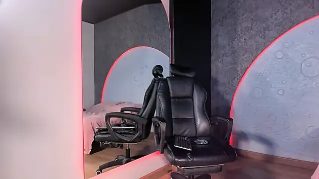 Shanelsmith Adlı Modelin Canlı XXX Sohbeti