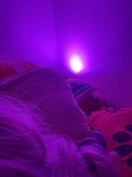 Онлайн чат XXX Mia_Carters