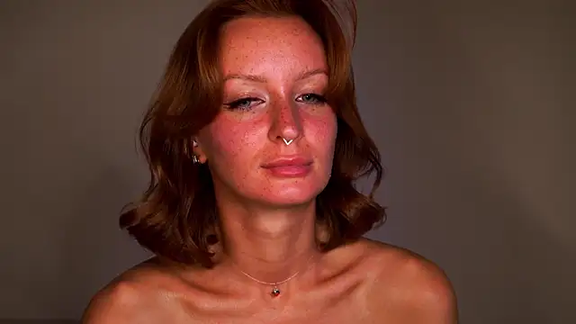 Chatroom XXX en direct de Liuba_Fox