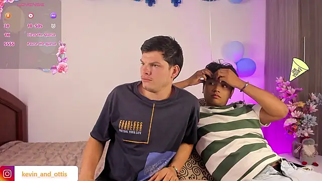 Chat +18 de _Ottis_ ao vivo