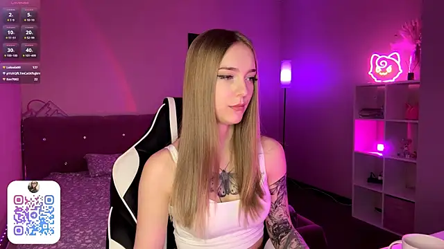 EvaPeace Chat XXX live