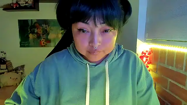 Živý XXX chat Shaddycute_