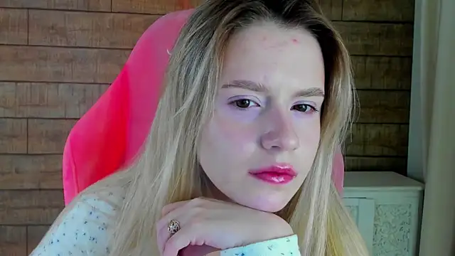 MilanaBalmainのライブXXXチャット