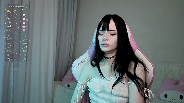 Chatroom XXX en direct de MiranaLieberttt