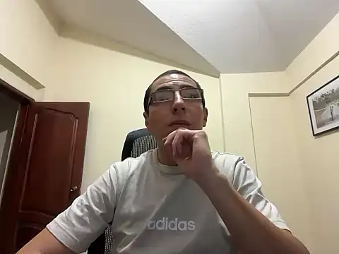 BigAndHornyDick's Live XXX Chat