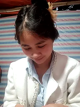 Czat XXX na żywo – Him_MountainGirl