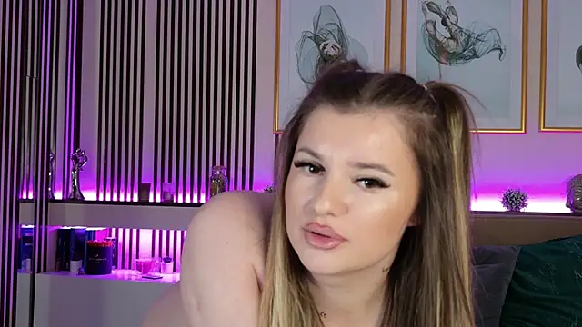 Онлайн чат XXX EmilyWess