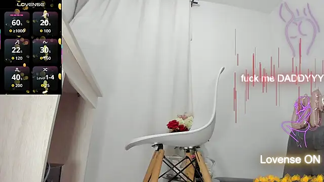 esmeraldamfcのライブXXXチャット