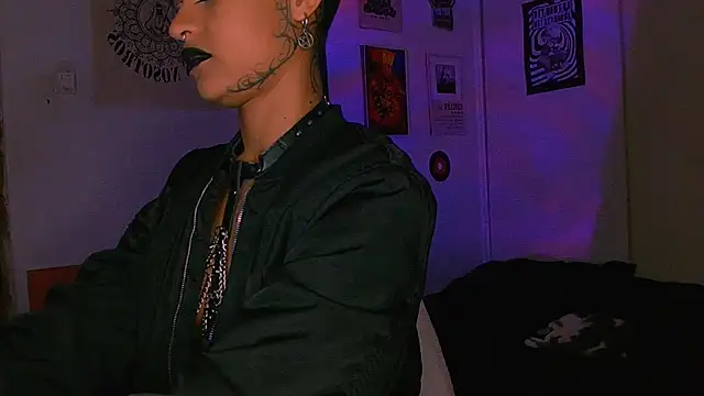 alex_one888n Live XXX chat